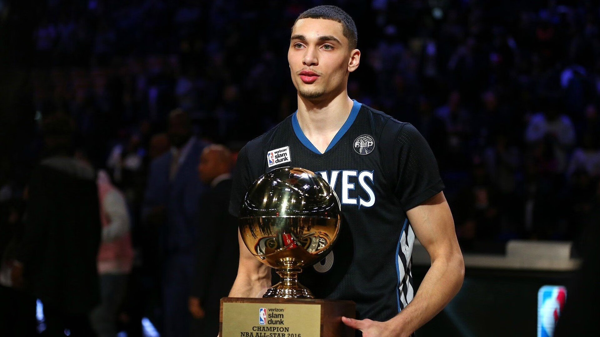 《堡垒之夜》“未来城”赛季,极致创意引爆全场!